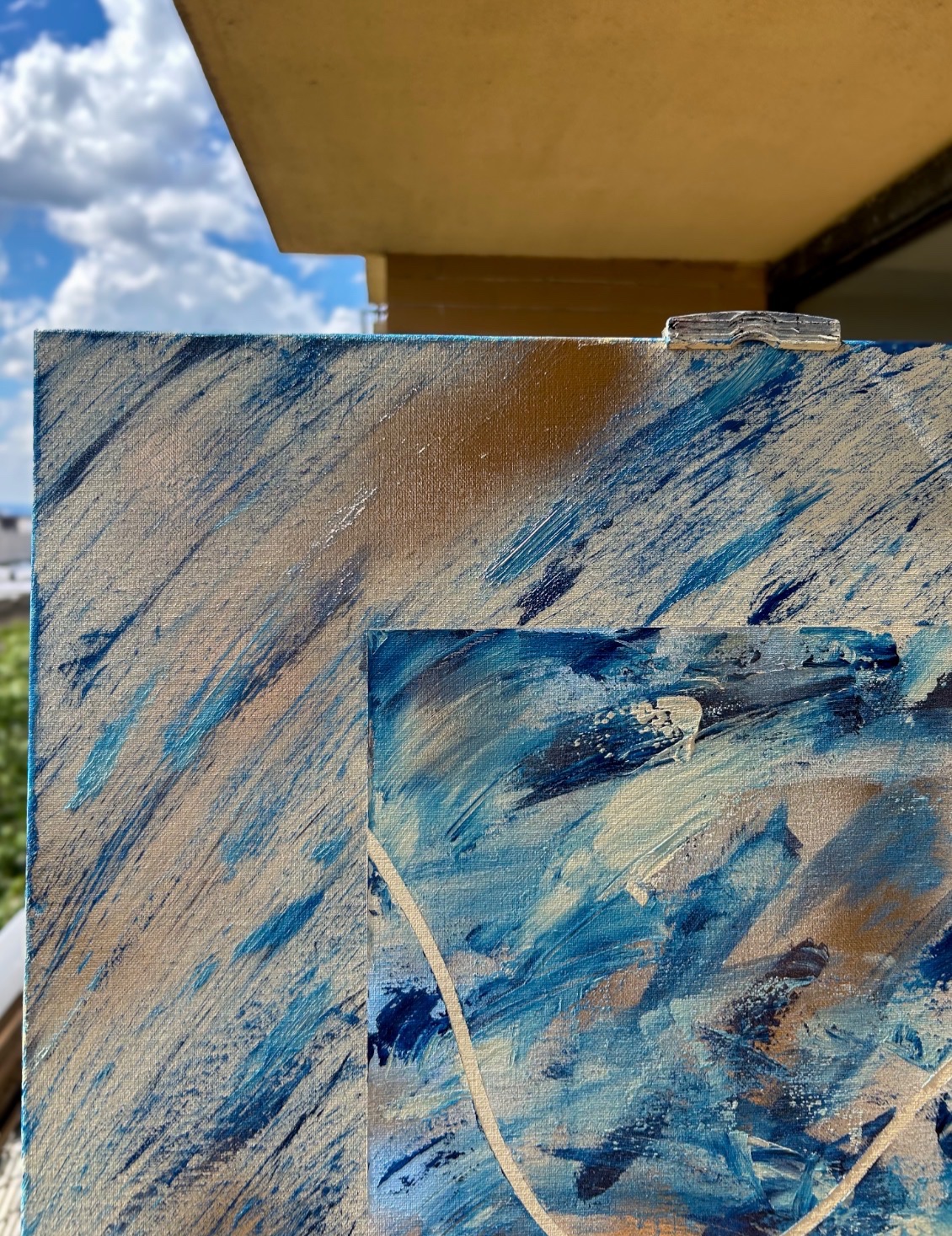 ´Manifesting in Waves’